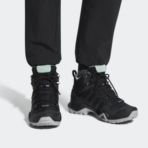 TERREX SWIFT R2 MID GTX WOMEN'S HIKING BOOT